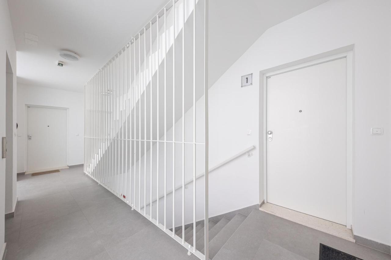 Apartment Abia Znjan Split Bagian luar foto